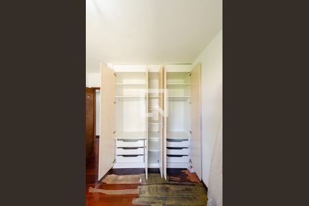 Apartamento à venda com 65m², 2 quartos e 1 vagaQuarto 2