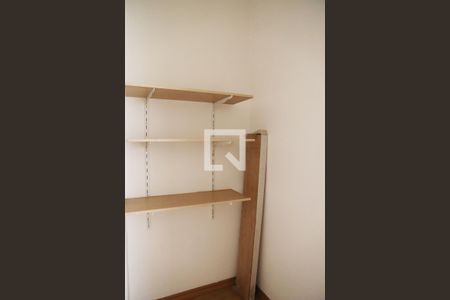 Apartamento à venda com 64m², 2 quartos e 1 vaga Apartamento à venda com 64m², 2 quartos e 1 vagaDespensa