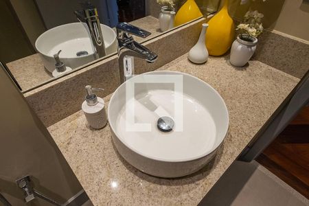 Apartamento para alugar com 100m², 2 quartos e 1 vaga Apartamento para alugar com 100m², 2 quartos e 1 vagaBanheiro