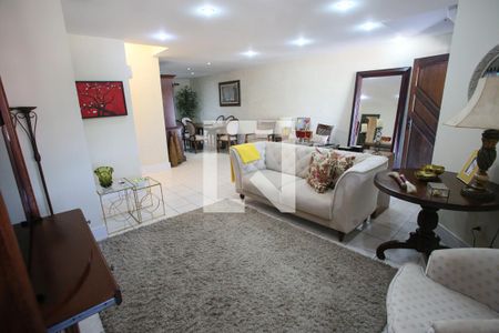 Sala de Estar de casa de condomínio à venda com 4 quartos, 500m² em Pechincha, Rio de Janeiro
