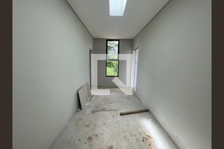 Casa à venda com 4 quartos, 342m² em Condomínio Valle da Serra, Betim