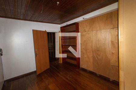 Casa à venda com 220m², 4 quartos e 2 vagas Casa à venda com 220m², 4 quartos e 2 vagasQuarto 2