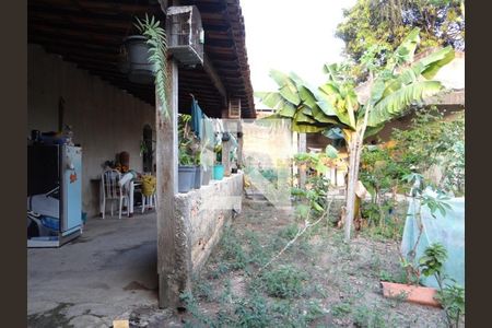 Casa à venda com 2 quartos, 105m² em Vila Belem, Contagem