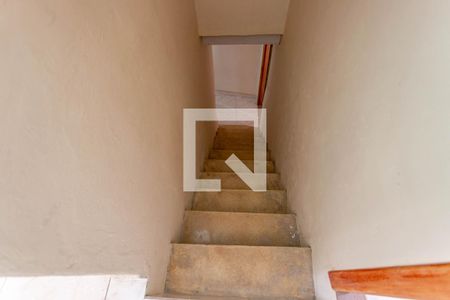 Casa à venda com 80m², 5 quartos e 1 vagaEscada