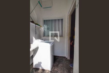 Casa à venda com 147m², 3 quartos e 1 vaga Casa à venda com 147m², 3 quartos e 1 vagaÁrea de Serviço