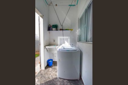 Casa à venda com 147m², 3 quartos e 1 vaga Casa à venda com 147m², 3 quartos e 1 vagaÁrea de Serviço