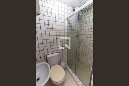 Banheiro de casa à venda com 1 quarto, 37m² em Higienópolis, Rio de Janeiro