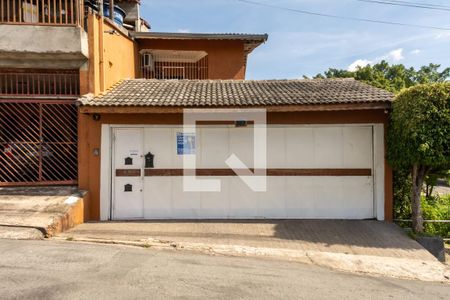 Casa à venda com 172m², 2 quartos e 3 vagasFachada