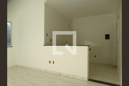 Casa à venda com 3 quartos, 80m² em Arvoredo II, Contagem