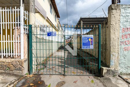 Casa à venda com 100m², 3 quartos e sem vaga Casa à venda com 100m², 3 quartos e sem vagaFachada