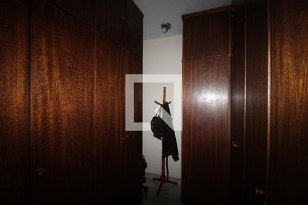 Casa à venda com 229m², 3 quartos e 3 vagasCloset da suíte