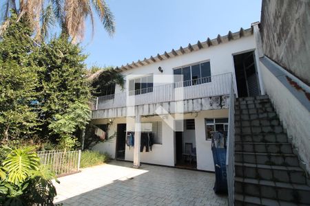 Casa à venda com 229m², 3 quartos e 3 vagasCasa 2