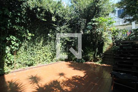 Casa à venda com 229m², 3 quartos e 3 vagasQuintal