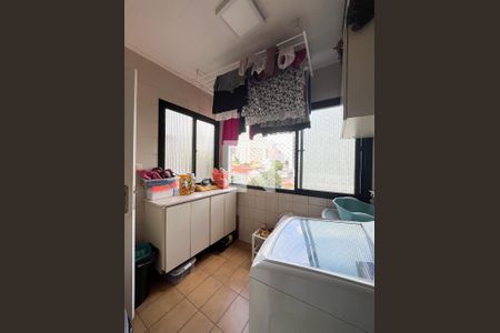 Apartamento à venda com 70m², 2 quartos e 1 vagaÁrea de Serviço