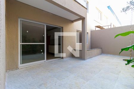 Apartamento para alugar com 114m², 2 quartos e 1 vagaQuintal