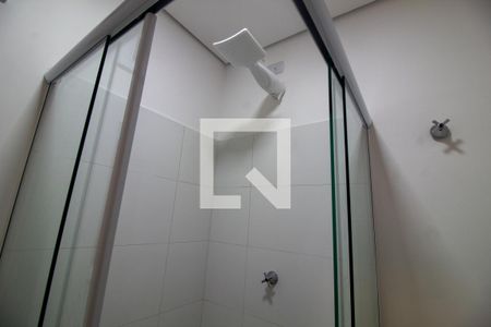 Banheiro de kitnet/studio para alugar com 1 quarto, 63m² em Campo Belo, São Paulo