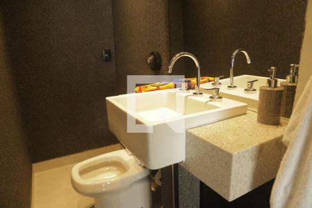 Apartamento à venda com 140m², 4 quartos e 2 vagasBanheiro 02