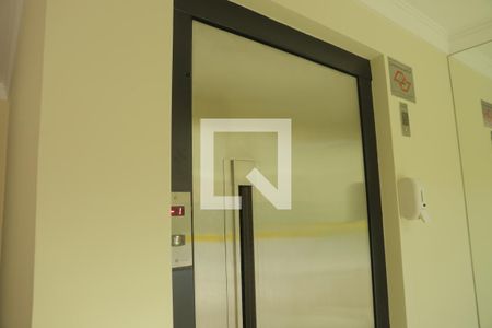 Apartamento à venda com 140m², 4 quartos e 2 vagasHall social