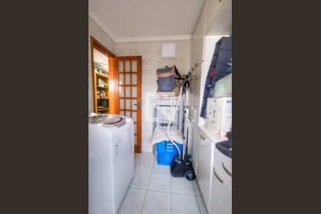 Apartamento à venda com 145m², 3 quartos e 2 vagas Apartamento à venda com 145m², 3 quartos e 2 vagasÁrea de Serviço