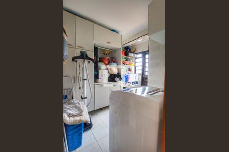 Apartamento à venda com 145m², 3 quartos e 2 vagas Apartamento à venda com 145m², 3 quartos e 2 vagasÁrea de Serviço