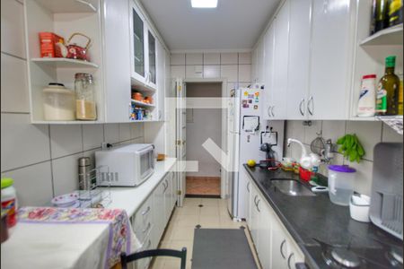 Apartamento à venda com 145m², 3 quartos e 2 vagas Apartamento à venda com 145m², 3 quartos e 2 vagasCozinha