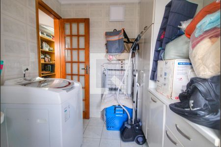 Apartamento à venda com 145m², 3 quartos e 2 vagas Apartamento à venda com 145m², 3 quartos e 2 vagasÁrea de Serviço