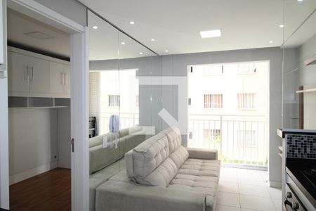 Sala/Cozinha e área de serviço de apartamento para alugar com 1 quarto, 29m² em Vila Buenos Aires, São Paulo