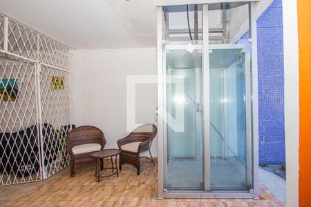 Detalhe do elevador de casa para alugar com 5 quartos, 320m² em Casa Amarela, Recife
