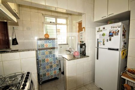 Cozinha de apartamento à venda com 3 quartos, 70m² em Nova Granada, Belo Horizonte