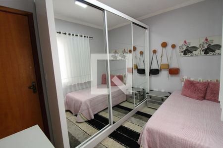 Quarto de casa à venda com 3 quartos, 184m² em Vila Carrao, São Paulo