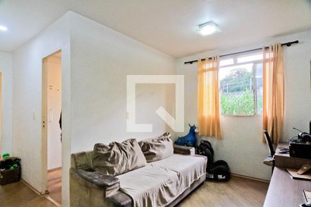 Sala de apartamento à venda com 2 quartos, 50m² em Jardim Santo Elias, 