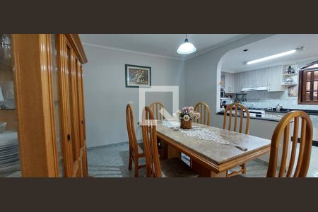Casa à venda com 205m², 3 quartos e 2 vagasSala de jantar