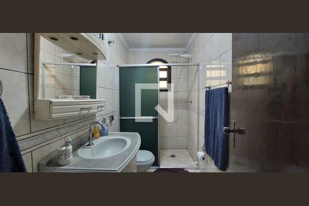 Casa à venda com 205m², 3 quartos e 2 vagasBanheiro 3