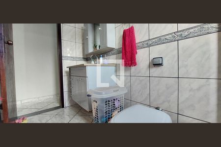 Casa à venda com 205m², 3 quartos e 2 vagasBanheiro 2