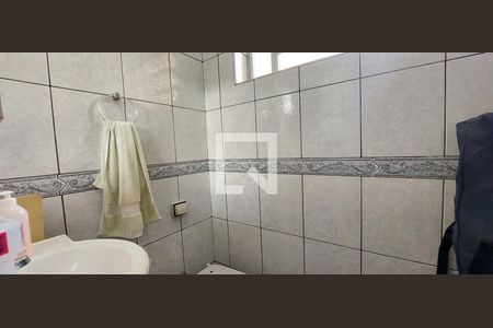 Casa à venda com 205m², 3 quartos e 2 vagasBanheiro Quarto 1 suíte