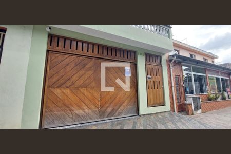 Casa à venda com 205m², 3 quartos e 2 vagasFachada