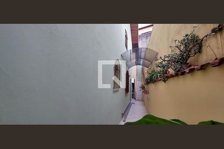 Casa à venda com 205m², 3 quartos e 2 vagasCorredor