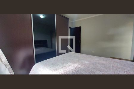 Casa à venda com 205m², 3 quartos e 2 vagasQuarto 1 suíte