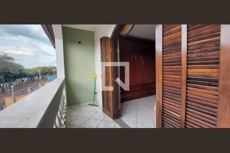 Casa à venda com 205m², 3 quartos e 2 vagasVaranda Quarto 3