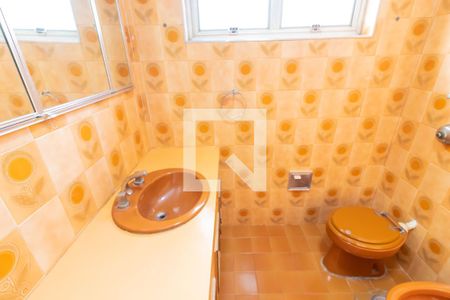 Casa à venda com 124m², 3 quartos e 2 vagasBanheiro Social