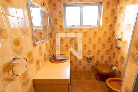 Casa à venda com 124m², 3 quartos e 2 vagasBanheiro Social