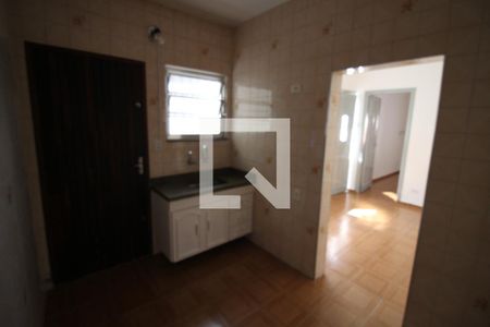 Cozinha de casa para alugar com 1 quarto, 65m² em Vila Diva (zona Leste), São Paulo