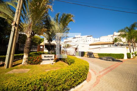 Apartamento à venda com 60m², 3 quartos e 1 vaga Apartamento à venda com 60m², 3 quartos e 1 vagaFachada