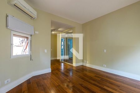 Apartamento à venda com 285m², 3 quartos e 4 vagas Apartamento à venda com 285m², 3 quartos e 4 vagasSuíte 1