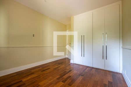 Apartamento à venda com 285m², 3 quartos e 4 vagas Apartamento à venda com 285m², 3 quartos e 4 vagasSuíte 2