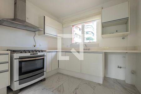 Apartamento à venda com 285m², 3 quartos e 4 vagas Apartamento à venda com 285m², 3 quartos e 4 vagasCozinha