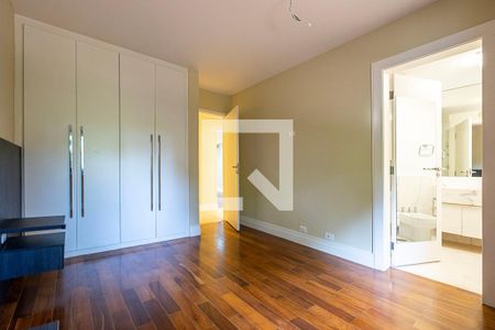 Apartamento à venda com 285m², 3 quartos e 4 vagas Apartamento à venda com 285m², 3 quartos e 4 vagasSuíte 3