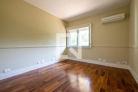 Apartamento à venda com 285m², 3 quartos e 4 vagas Apartamento à venda com 285m², 3 quartos e 4 vagasSuíte 2