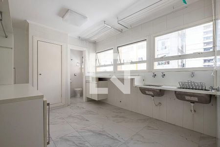 Apartamento à venda com 285m², 3 quartos e 4 vagas Apartamento à venda com 285m², 3 quartos e 4 vagasÁrea de Serviço