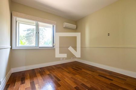 Apartamento à venda com 285m², 3 quartos e 4 vagas Apartamento à venda com 285m², 3 quartos e 4 vagasSuíte 2